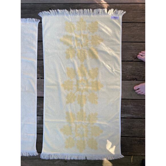 Canon Royal Family Vintage 1970s yellow bath towels - Picture 7 of 16